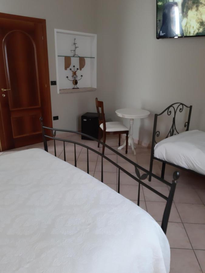 Sweet House Only Rooms Peschiera del Garda Exterior foto